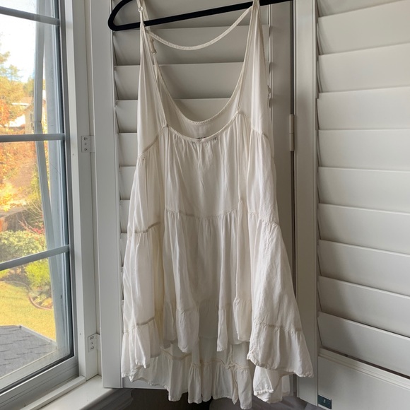 Brandy Melville white dress - Picture 2 of 6